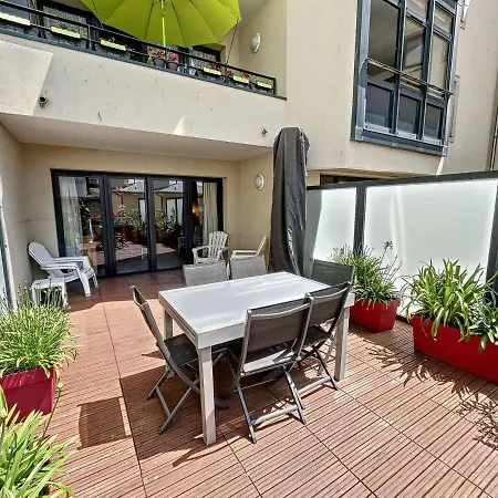 Διαμέρισμα Pmr Avec Terrasse Au Coeur De Granville, Proche Et Port - Fr-1-361-508 *