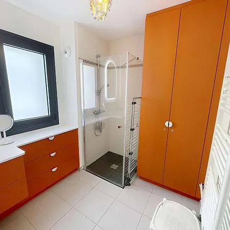Lejlighed Pmr Avec Terrasse Au Coeur De Granville, Proche Et Port - Fr-1-361-508 Granville